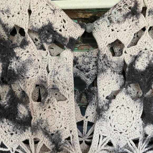 Unique tie-dyed, knit dress with cap sleeves - Picture 6 of 7